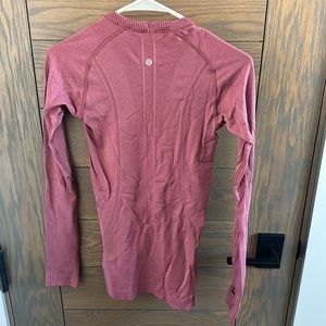 LULULEMON LONG SLEEVE TEE